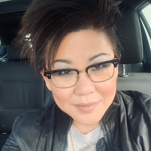 Meet your Posher, Karen - Picture 4 of 9